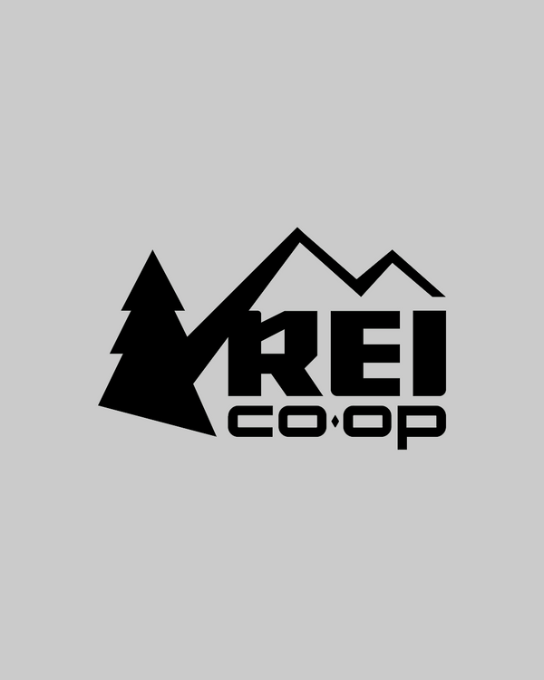 Logo REI Co-op noir sur un fond gris